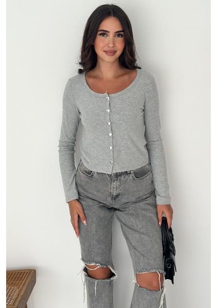 “soft Button” Bluz – Sade Şıklığın Gücü modelleri