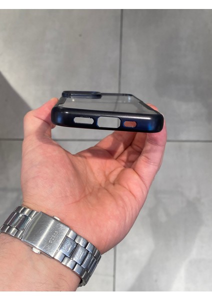 Iphone 13 ve 14 Uyumlu Şerit Detaylı Darbe Emici Şeffaf Silikon Kılıf modelleri