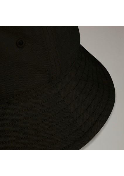 Y-3 Şapka fırsatları