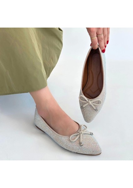 Sarra Bej Saten Işlemeli Babet Ayakkabı fırsatları