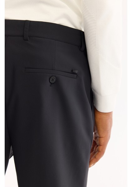 Erkek Siyah Bi-Stretch Teknik Kumaş Slim Fit Pantolon A52Y3209