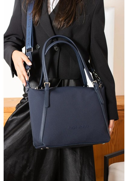 Kadın Büyük Boy Lakost Su Geçirmez El ve Omuz Çantası modelleri