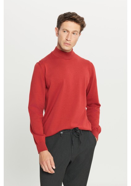 Pamuklu Standart Fit Normal Kesim Yarım Balıkçı Yaka Triko Kazak