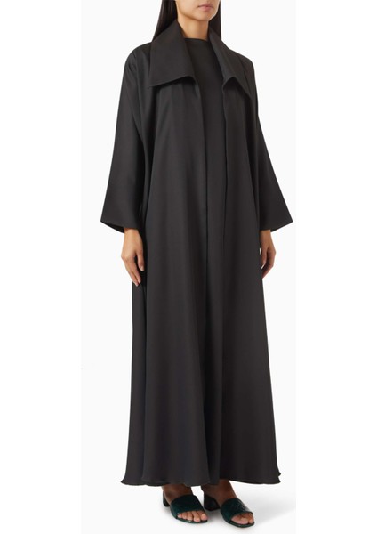 Şıklığı Yansıtan 3 Parça Abaya Seti Modaya Uygun Tasarım ile Her Anınıza Eleganlık Katın