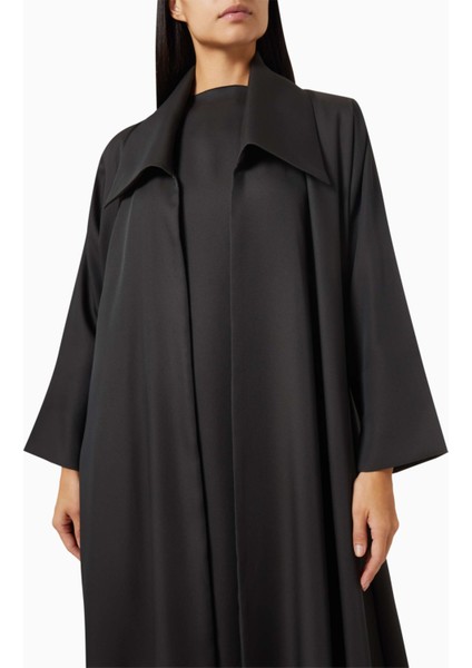 Şıklığı Yansıtan 3 Parça Abaya Seti Modaya Uygun Tasarım ile Her Anınıza Eleganlık Katın