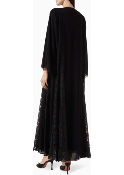 Şifon Dantel Işlemeli Abaya ile Şık ve Modern Bir Görünüm Yakalayın modelleri