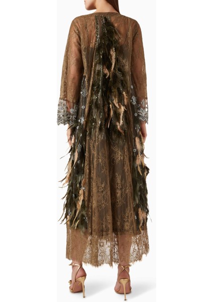 Şık Tüy ve Püskül Detaylı Abaya ile Rahat ve Zarif Görünüm modelleri