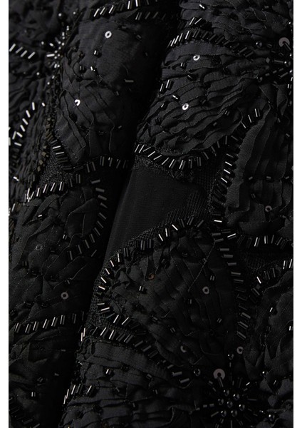 Şifon Çiçek Aplike Abiye Elbise Zarif Detaylar ile Göz Alıcı Akşamlar Için Ideal