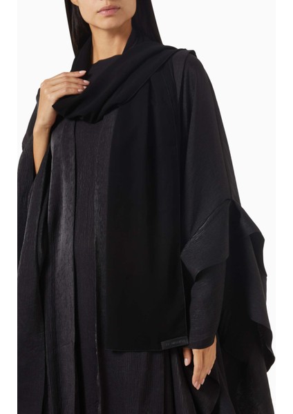 Üç Parça Şık Abaya Seti Ince Kumaşıyla Modern ve Zarif Tasarım