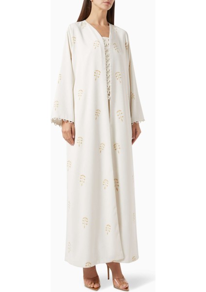 Şık Georgette Abaya ile Konforu ve Modern Tarzı Bir Arada Yaşayın