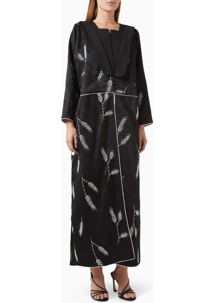 Şık Crystal Aksesuarlarla Donatılmış Relax Abaya Rahat ve Sofistike Tasarım