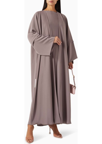 Şıklığın Zirvesinde Üç Parça Abaya Seti Konforlu Kumaş ve Modern Tasarım ile fiyatları