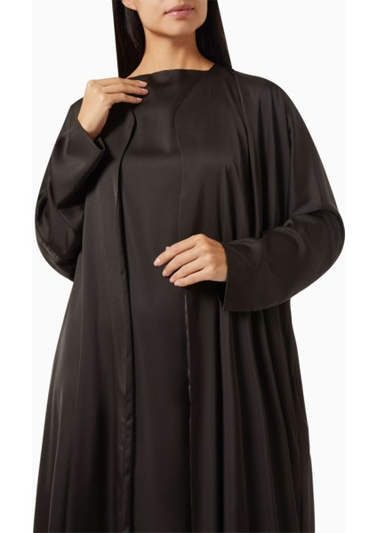 Şık ve Zarif 3 Parça Abaya Seti ile Modest Moda Deneyimi