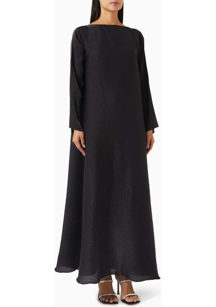 Şıklığın Temelleriyle Tasarlanmış 3 Parça Abaya Seti ile Tarzınızı Yansıtın fırsatları