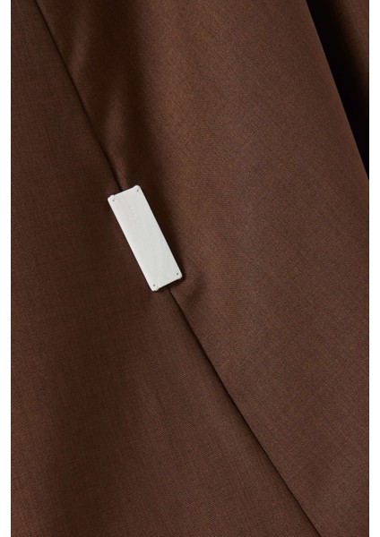 Konforlu Pamuk Ipek Abaya Şık Tasarım ve Modern Kesim ile Göz Alıcı Siluet Sunuyor indirimleri