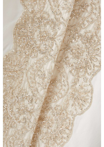 Zarif Boncuk Işlemeli Abaya ile Günlük Veya Akşam Şıklığına Hızla Ulaşın indirimleri