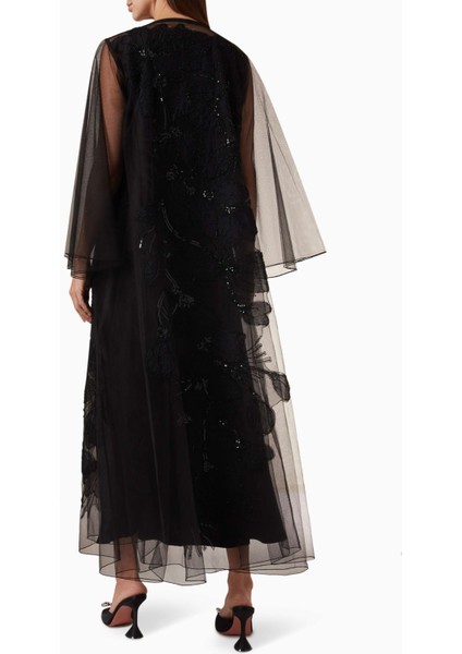 Şık Tül Abaya ile Ramazan'ı Zarafetle Kutlayın, Simli Detaylar ve Fırfırlı Dikişler ile Büyüleyin modelleri