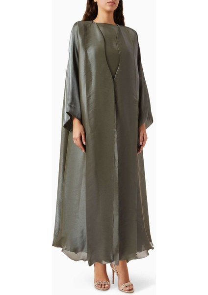 Zarif Tasarıma Sahip 3 Parça Abaya Seti ile Şıklığı Yakalayın