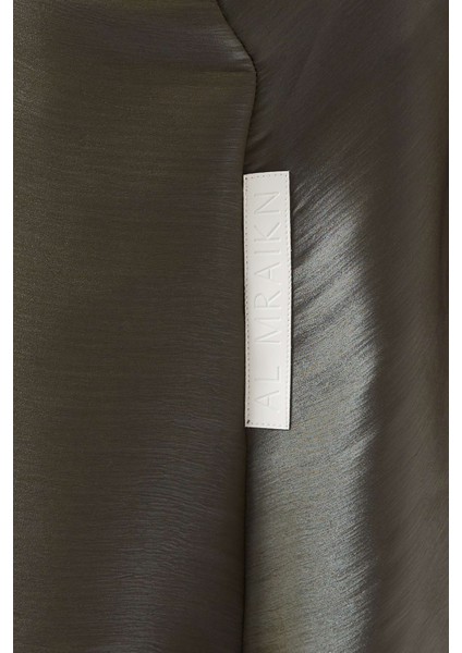 Zarif Tasarıma Sahip 3 Parça Abaya Seti ile Şıklığı Yakalayın