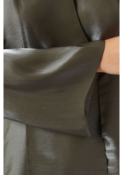 Zarif Tasarıma Sahip 3 Parça Abaya Seti ile Şıklığı Yakalayın