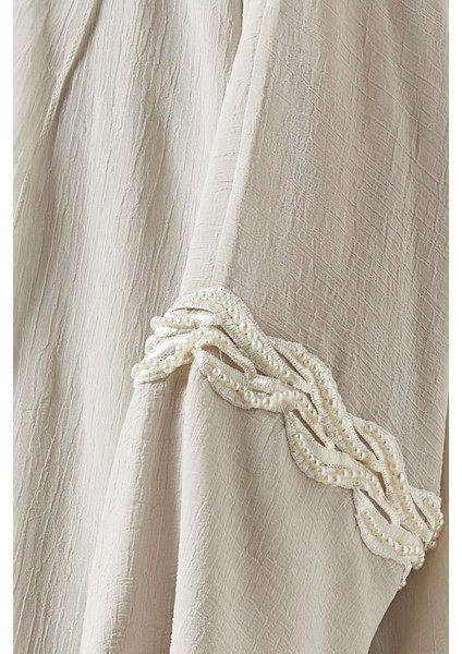 Ince Inci Detaylı Abaya Takımı Modern Zarafet Için Şık ve Konforlu Seçenekler Sunuyor