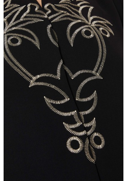 Şık Işlemeli Abaya Konforlu Siluet ve Modern Tasarım ile Öne Çıkıyor indirimleri