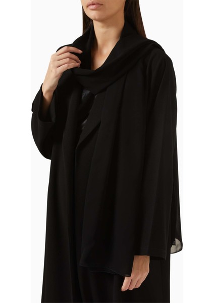 Minimalist A-Line Abaya ile Şıklığı Yakalayın Tekstil Detayları ile Tamamlanan Tasarım fırsatları