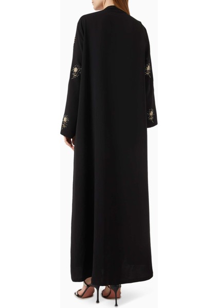 Konforlu Eşsiz Işlemeli Abaya Modern Tasarım ve Şıklığın Buluşma Noktası modelleri