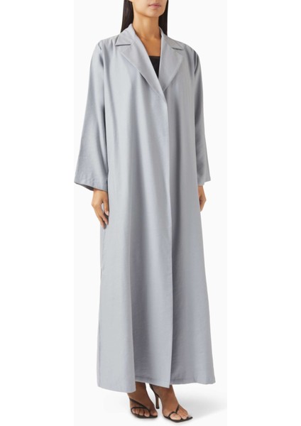 Konforlu Düşük Yaka Abaya Sıcak Hava Için Havalı Tasarım ve Şıklık Sunuyor