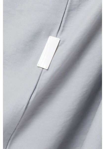 Konforlu Düşük Yaka Abaya Sıcak Hava Için Havalı Tasarım ve Şıklık Sunuyor indirimleri