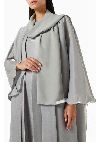 Şık Katmanlı Abaya Seti Ile Zarif Görünüm Elde Edin