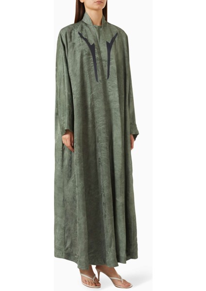 Günlük Şıklık Için Rahat Kesim Abaya Modeli ile Konfor ve Estetiği Birleştirin