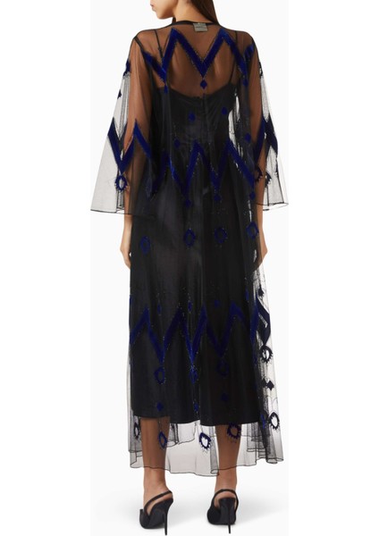 Şık Tül Abaya Kristal Detaylarla ve Özel Kesim Tasarımıyla Rahat Kullanım Için Ideal modelleri