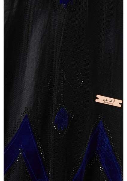 Şık Tül Abaya Kristal Detaylarla ve Özel Kesim Tasarımıyla Rahat Kullanım Için Ideal