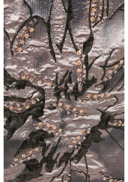 Şık Dantel Detaylı Organze Abaya ile Günlük Zarafetinizi Yükseltin