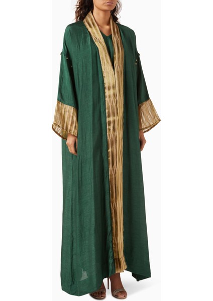 Şık Dola Ipek Abaya Seti Modern Modest Giyimde Çağdaş ve Zarif Bir Seçim