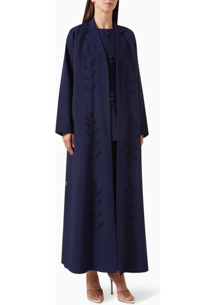 Şık Fern Işlemeli Abaya Takımı Modern Tesettür Modası Için Ideal Seçim