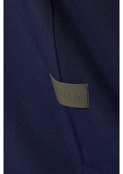 Şık Fern Işlemeli Abaya Takımı Modern Tesettür Modası Için Ideal Seçim