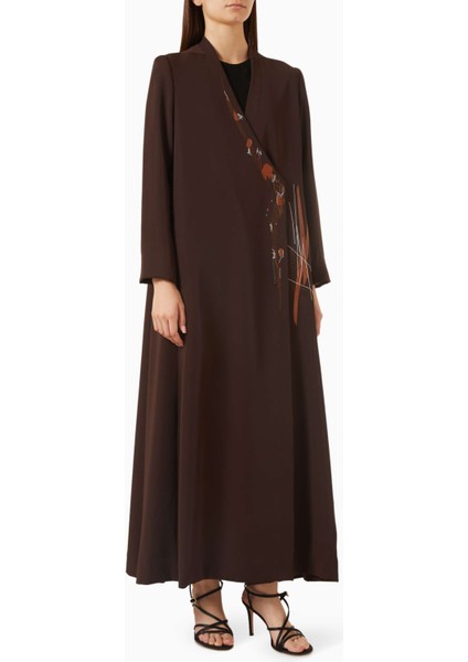 Şık ve Rahat Elbise Tasarımı ile Modern Işlemeli Abaya