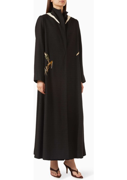 Şık Dikişli Abiye Kap Sade ve Fonksiyonel Tasarımla Modern Kadınlar Için Ideal Seçim