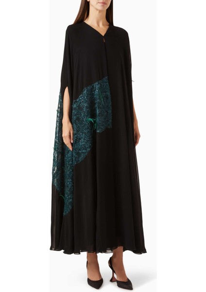 Şifon Kelebek Nakışlı Abaya Şık Tasarımı ve Uyumu ile Tamamlayıcı Şila ile Birlikte