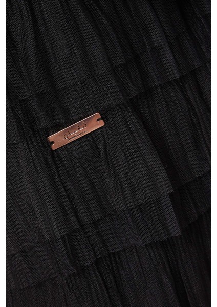 Şık Payetli Volanlı Abaya Modeli ile Rahat ve Zarif Görünüm Elde Edin indirimleri