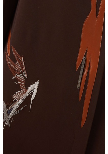 Şık Uzun Kollu Işlemeli Abaya Rahat Tasarım ve Zarif Hareket ile Estetik Sunuyor fırsatları