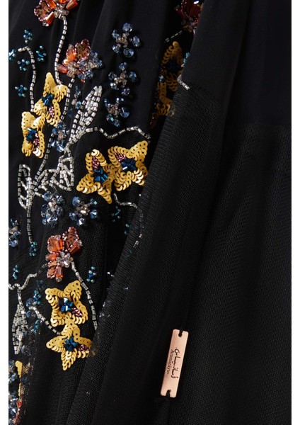 Şifon Üzeri Boncuk Işlemeli Abaya ve Şila Modeli ile Şık ve Rahat Tasarım indirimleri