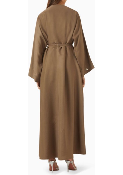 Şıklığı Yansıtan Bel Detaylı Düğmeli Abaya ile Her Ortama Uyum Sağlayın modelleri