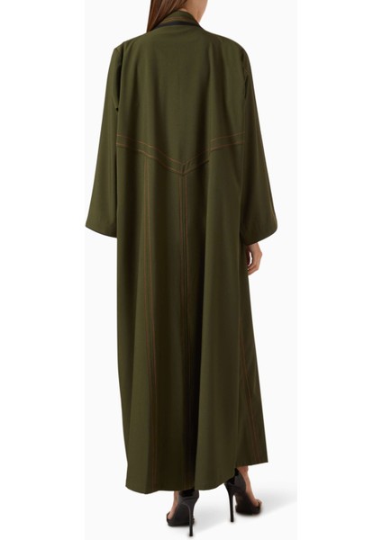Rahat ve Akışkan Tasarımlı Açık Ön Abaya Kontrast Dikiş Detaylı Şık Günlük Kullanım Için Ideal modelleri