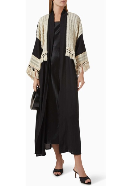Şık Contrast Panellere Sahip Relaxed Yapılı Fringe Abaya ve Sheila Seti fiyatları