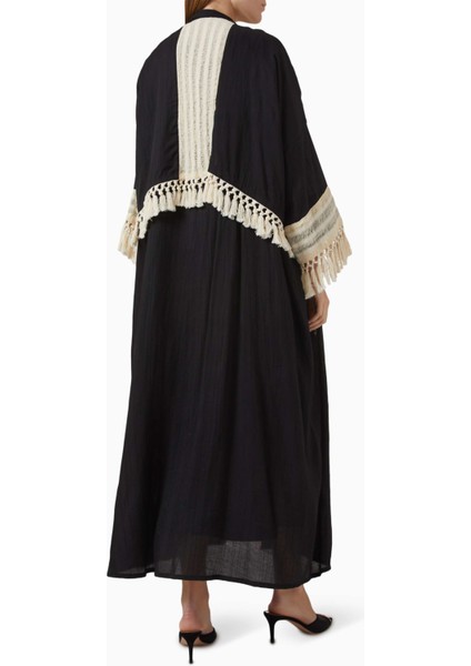 Şık Contrast Panellere Sahip Relaxed Yapılı Fringe Abaya ve Sheila Seti modelleri