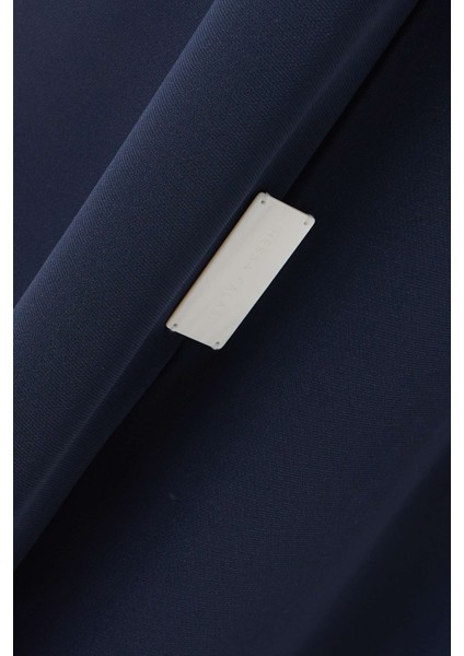 Modern Minimalist Notched Collar Abaya Uzun Kollu Aline Silueti ile Şıklığı Yansıtıyor indirimleri