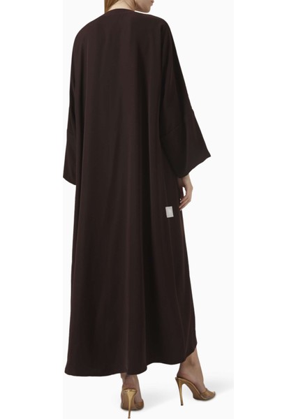 Modern V Yaka Butonlu Abaya Şık Drapeli Tasarım ve Şila ile Rahat Kullanım modelleri